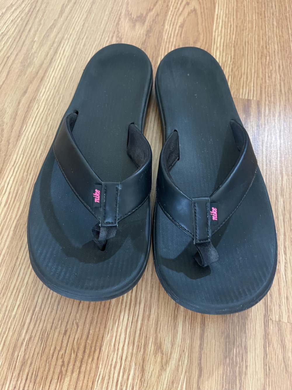 Women’s Nike Black Thong flip flop Sandals athleisure beach summer